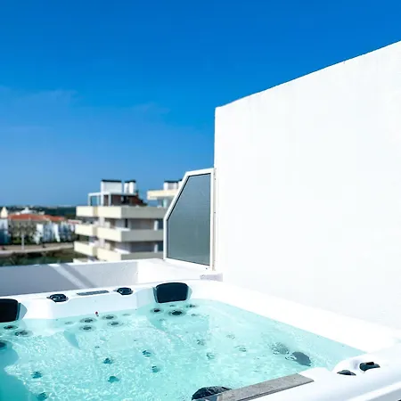 Apartmán Penthouse Triplex Com Jacuzzi T3 Hsr Vilamarina *
